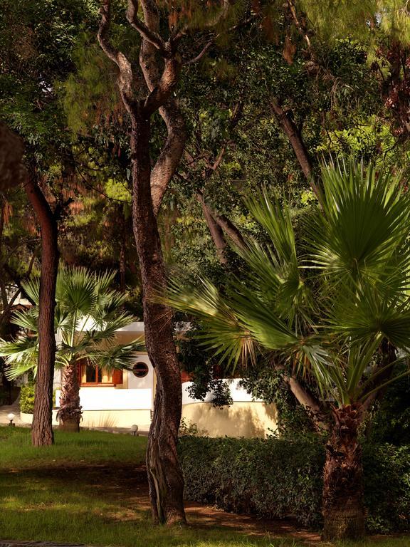 Wyndham Loutraki Poseidon Resort Exterior foto